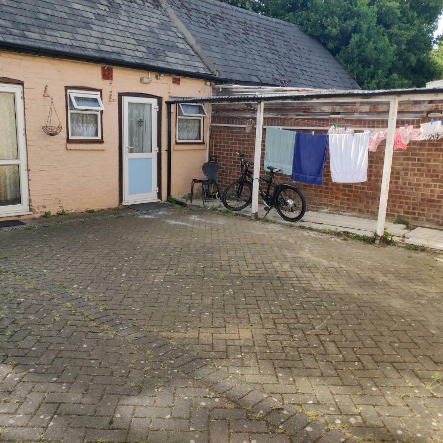 3 Portland Road Daire Southall Dış mekan fotoğraf